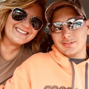 Meet your Posher, Nealie